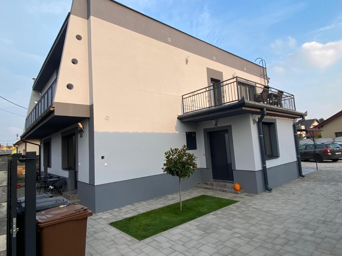 Veľký Meder Apartman Tereza מראה חיצוני תמונה